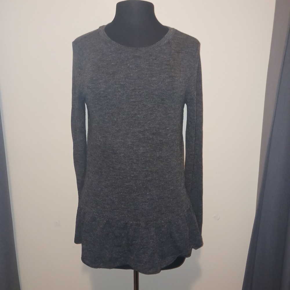 LOFT Dark Academia minimalist Charcoal Gray Heather Peplum Hem Long Sleeve Top M